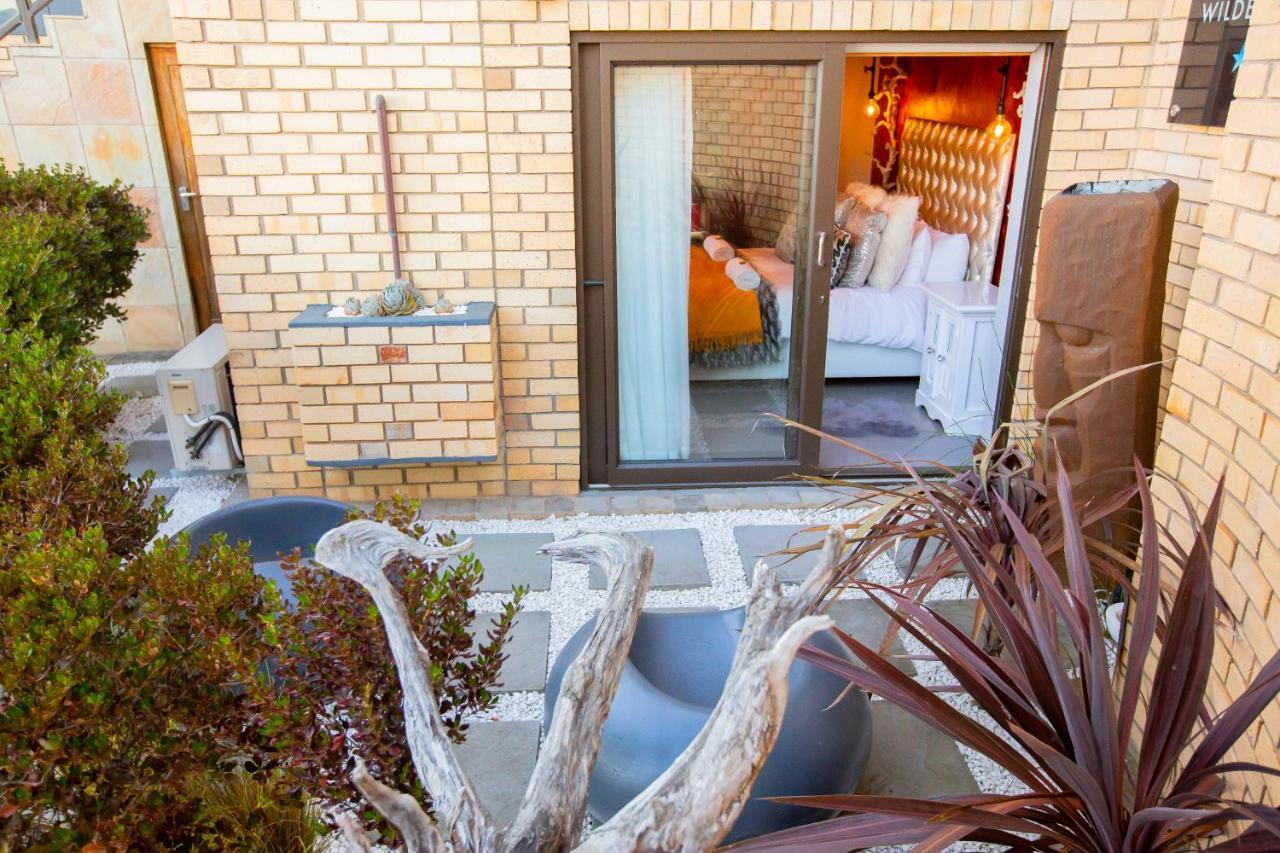 Wilderness Waters Boutique Suites - Adults Only Экстерьер фото