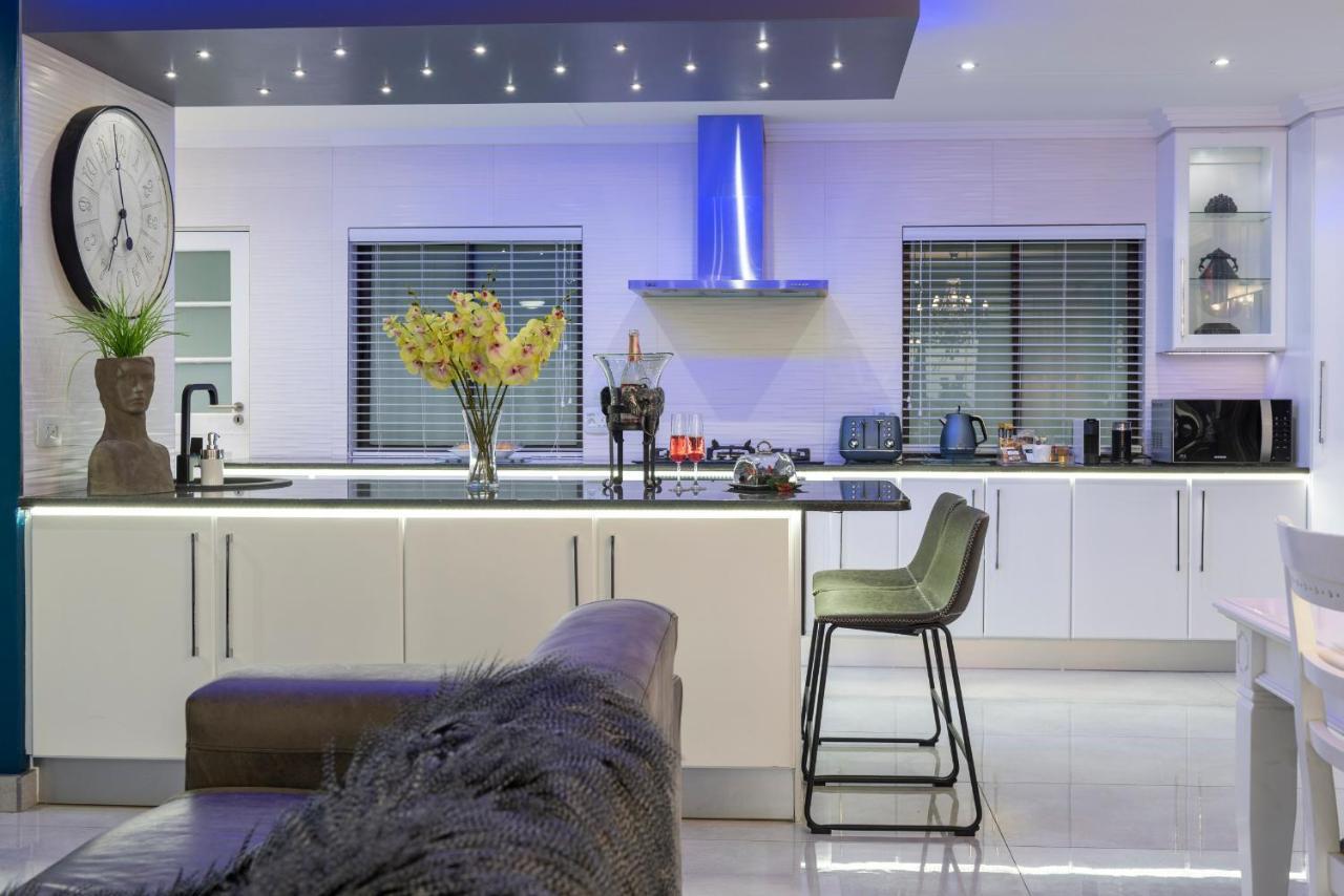 Wilderness Waters Boutique Suites - Adults Only Экстерьер фото